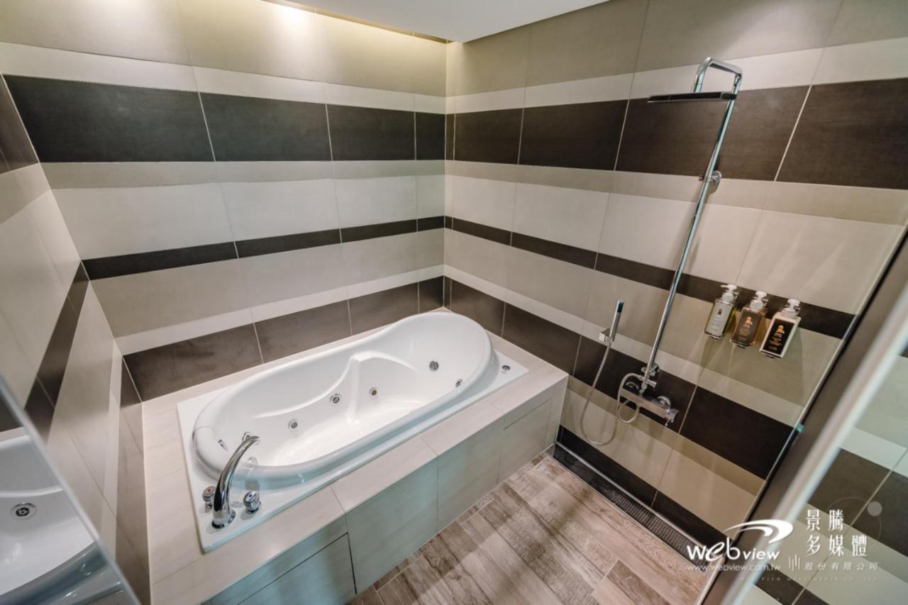 玩行旅台北館 Hotell Taipei Exteriör bild