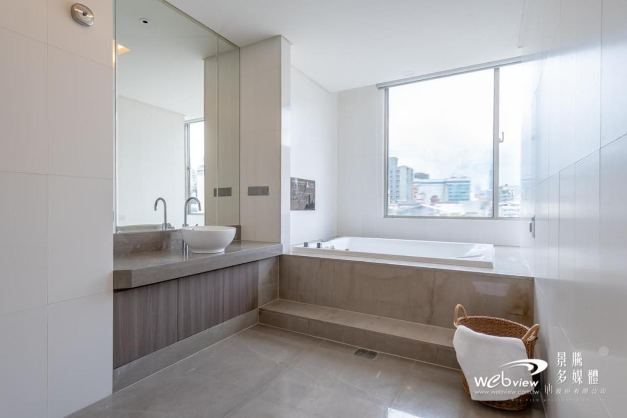 玩行旅台北館 Hotell Taipei Exteriör bild