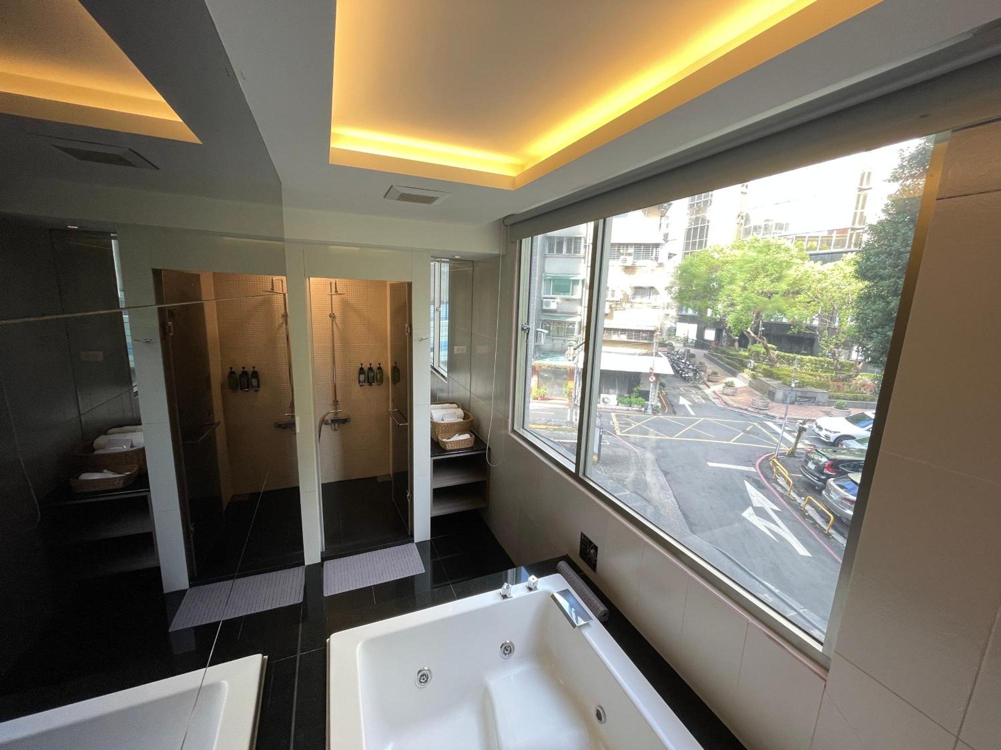 玩行旅台北館 Hotell Taipei Exteriör bild